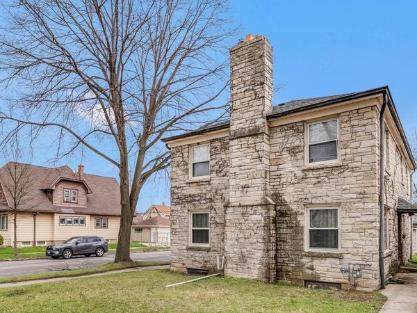 4525 W Auer AVENUE, Milwaukee, WI 53216