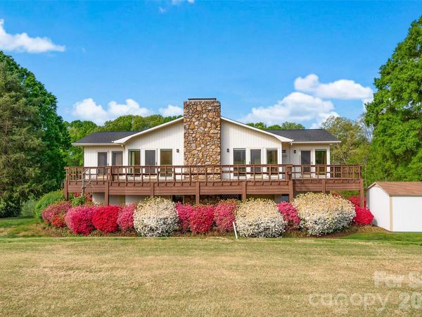 443 W Gleneagles Road , Statesville, NC 28625