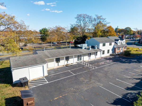 93 Elm , Old Saybrook, CT 06475