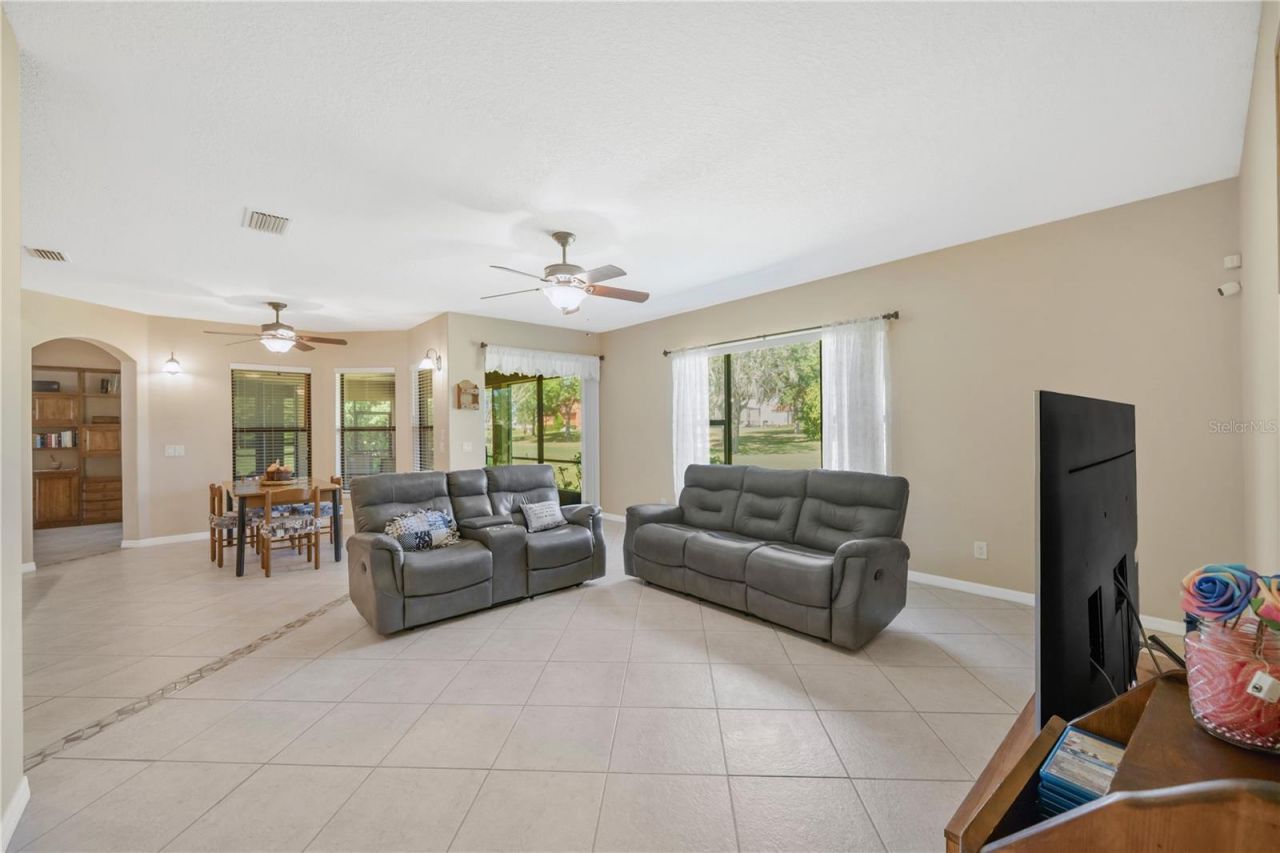 9313 Lisbon Street, Seffner, FL 33584 Photo