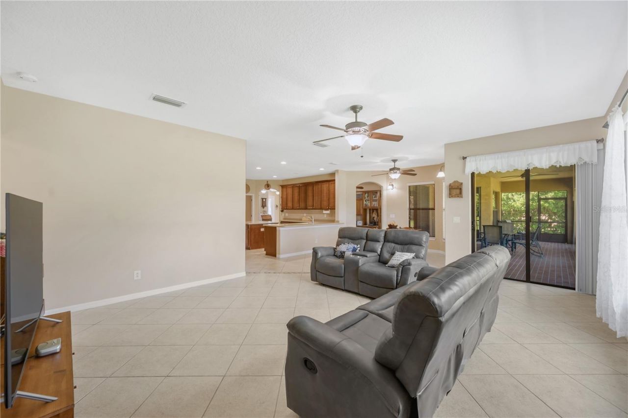 9313 Lisbon Street, Seffner, FL 33584 Photo