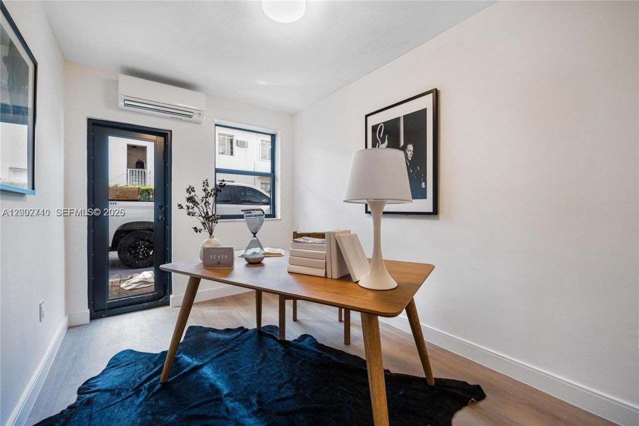 7996 Crespi Blvd, Miami Beach, FL 33141 Photo