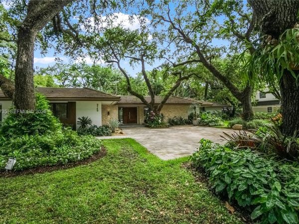 2140 NE 190th Ter , Miami, FL 33179