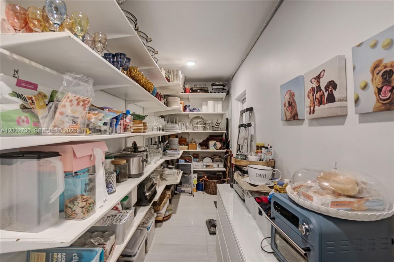 2140 NE 190th Ter, Miami, FL 33179 Photo