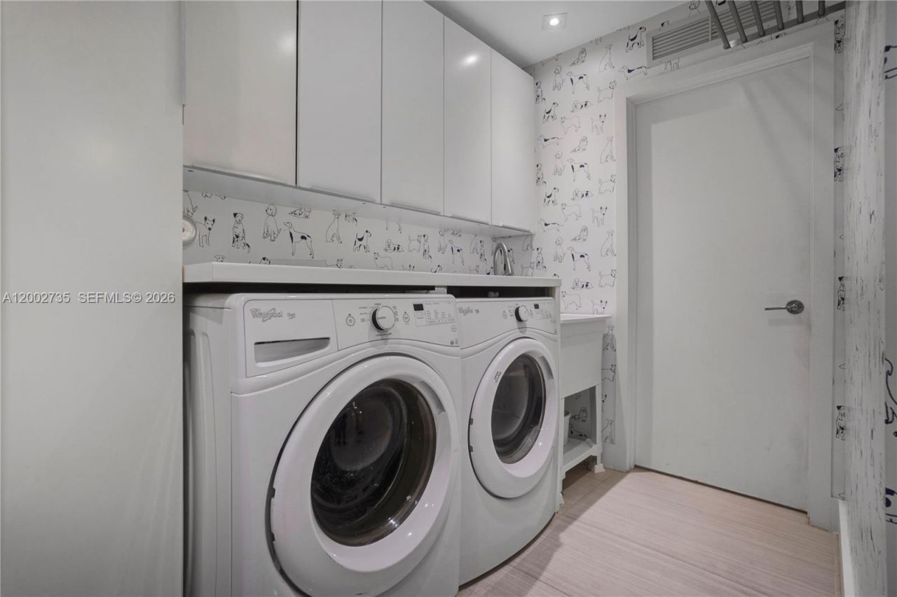 2140 NE 190th Ter, Miami, FL 33179 Photo