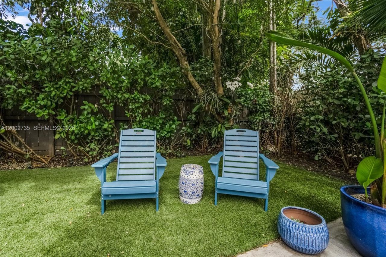 2140 NE 190th Ter, Miami, FL 33179 Photo