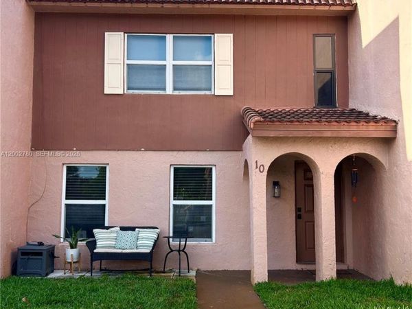 10 Laredo Pl, Unit NA, Davie, FL 33324