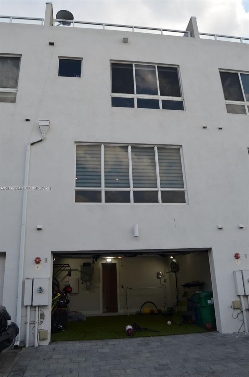 10347 NW 64th, Unit Ln, Doral, FL 33178 Photo