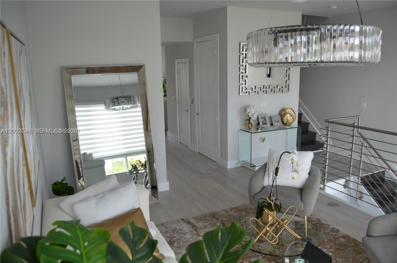 10347 NW 64th, Unit Ln, Doral, FL 33178 Photo