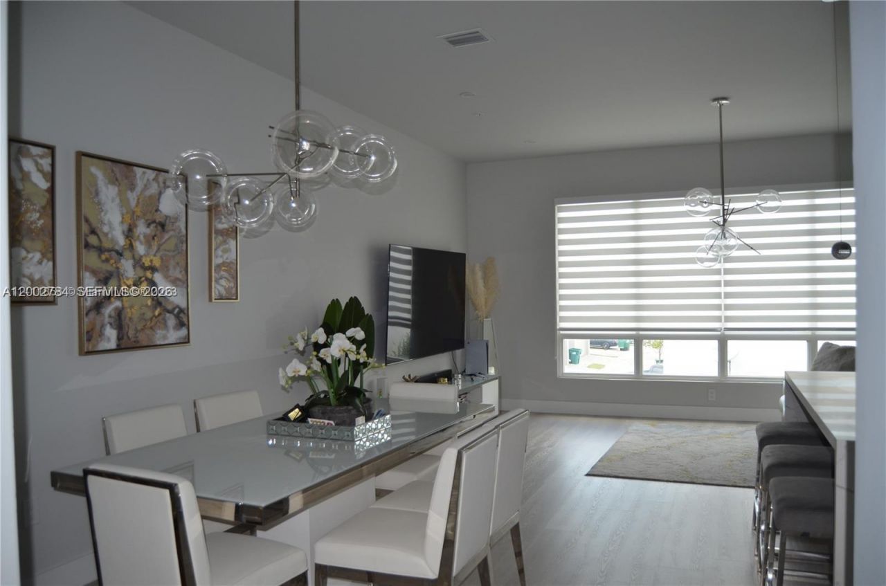 10347 NW 64th, Unit Ln, Doral, FL 33178 Photo