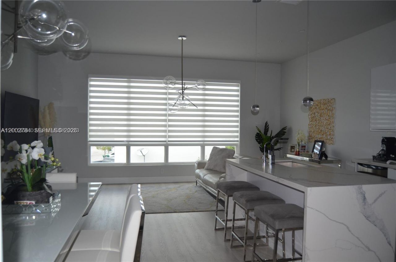 10347 NW 64th, Unit Ln, Doral, FL 33178 Photo