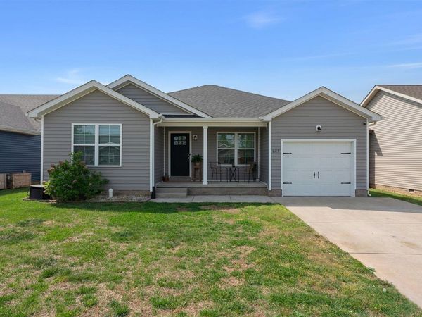 689 Cherry Blossom Road , Bowling Green, KY 42103