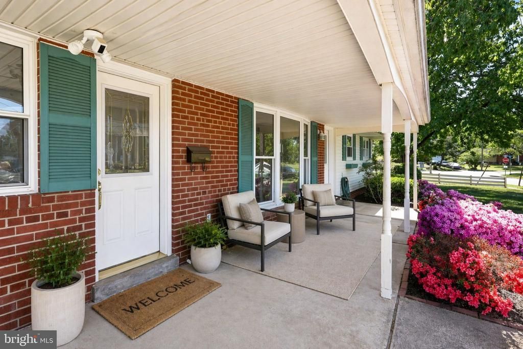 6824 Constance Drive, Springfield, VA 22150 Main Photo