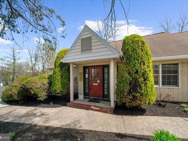 140 E BUTLER AVENUE , CHALFONT, PA 18914