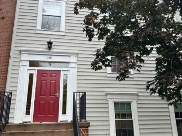 115 PROSPERITY AVENUE SE, Unit B, LEESBURG, VA 20175