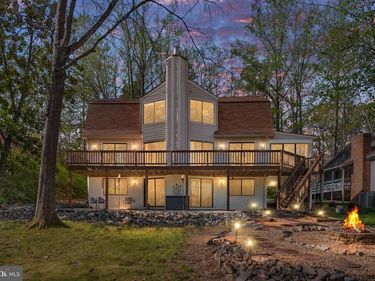 100 PLEASANT GROVE ROAD , LOCUST GROVE, VA 22508