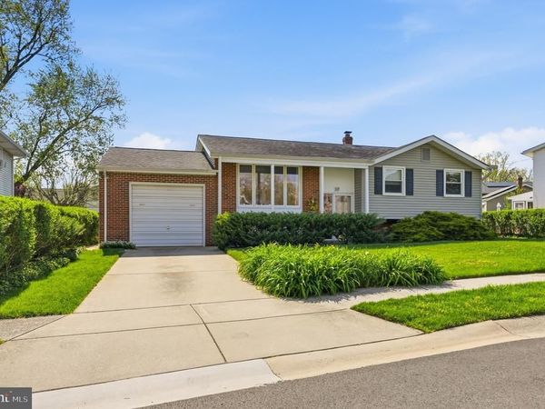 117 LARKSPUR DRIVE, NEWARK, DE 19711