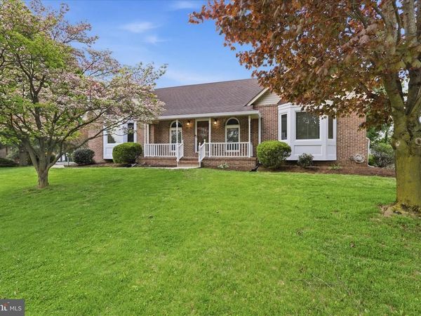 1813 WINSTON DRIVE, HAGERSTOWN, MD 21740