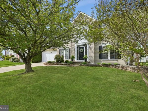 23 EQUESTRIAN DRIVE, BURLINGTON, NJ 08016
