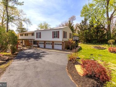 6811 VALLEY BROOK DRIVE, FALLS CHURCH, VA 22042