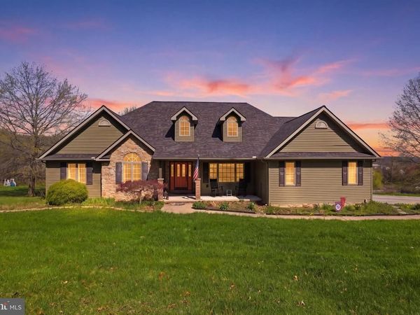 7340 WOODLAND DRIVE , SPRING GROVE, PA 17362