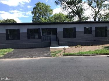 4222 DARBY DRIVE, MORRISVILLE, PA 19067