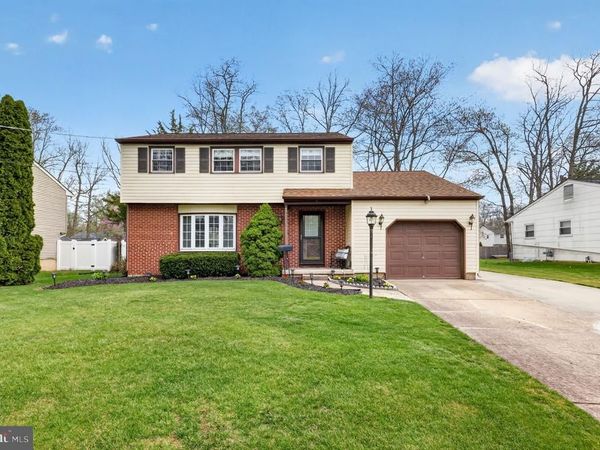 23 INDIAN BIRCH ROAD , BLACKWOOD, NJ 08012