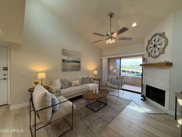 2935 N 68TH Street, Unit 220, Scottsdale, AZ 85251