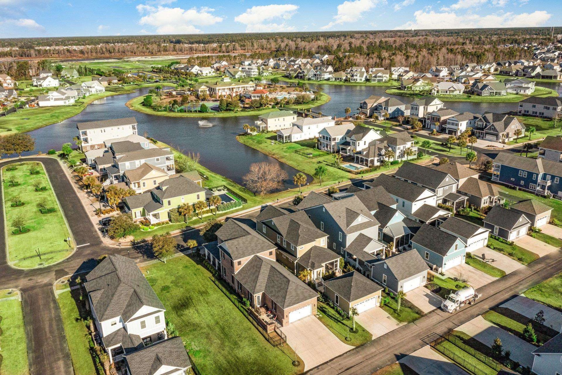 752 Crystal Water Way  Photo 38