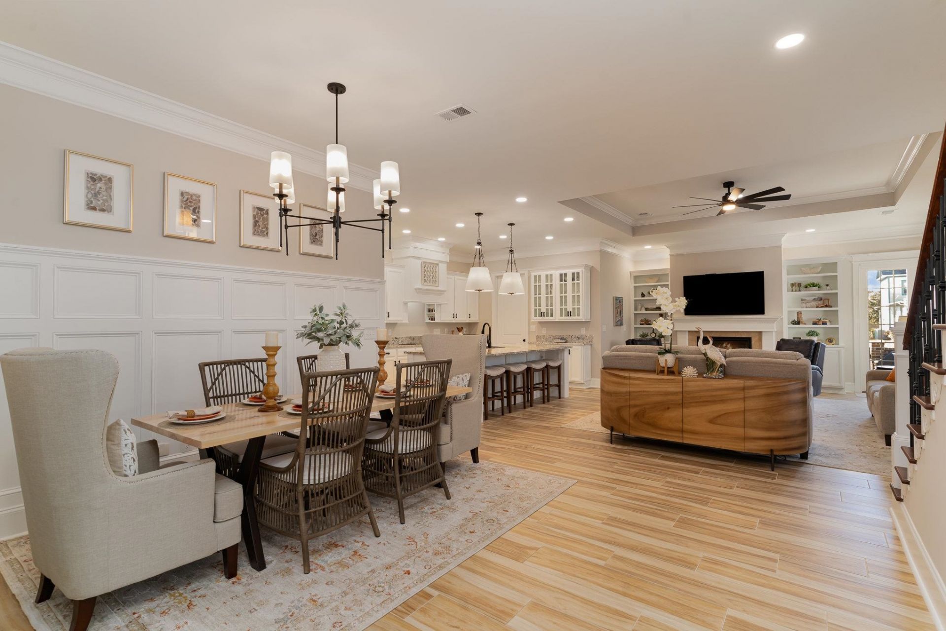 752 Crystal Water Way  Photo 8