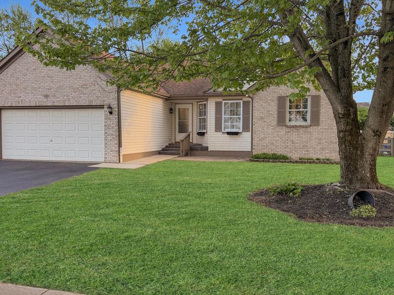 4801 Elmont Place , Groveport, OH 43125 Photo 2