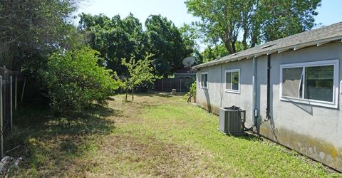 9325 Henley Way, Sacramento, CA 95826 Photo