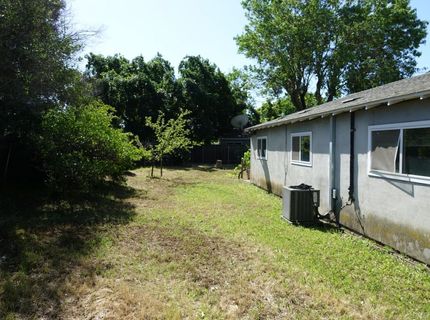 9325 Henley Way, Sacramento, CA 95826 Photo