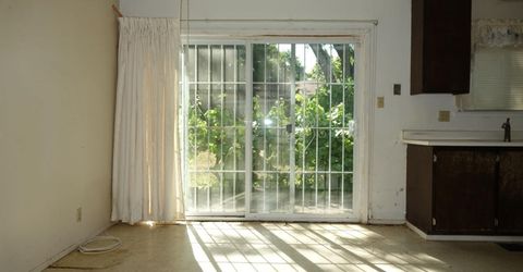 9325 Henley Way, Sacramento, CA 95826 Photo