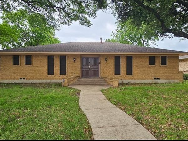 5836 Marview Lane, Dallas, TX 75227