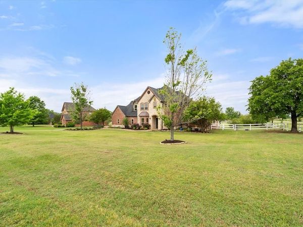 6400 Gehrig Circle, Burleson, TX 76028
