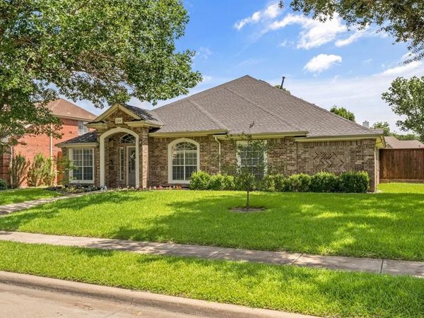 624 Mossycup Oak Drive, Plano, TX 75025