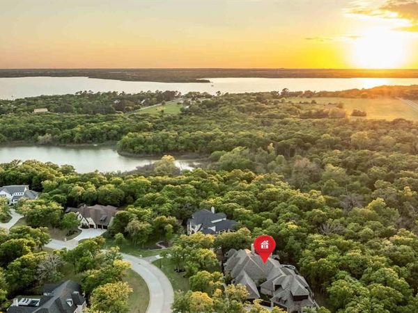 521 W Waters Edge Way, Oak Point, TX 75068