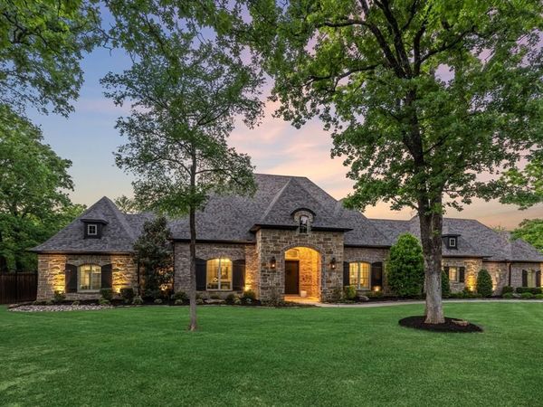 521 W Waters Edge Way, Oak Point, TX 75068