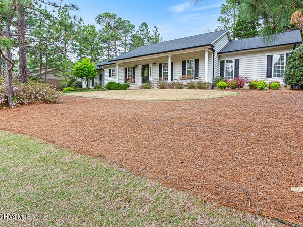 8 Surry Circle Drive N, Pinehurst, NC 28374