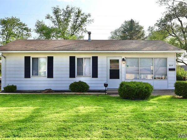804 Saint Thomas Lane , Cahokia, IL 62206