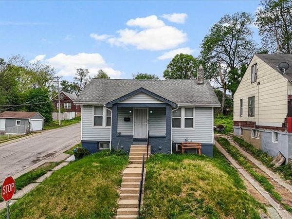 7102 Edison Avenue , Velda City, MO 63121