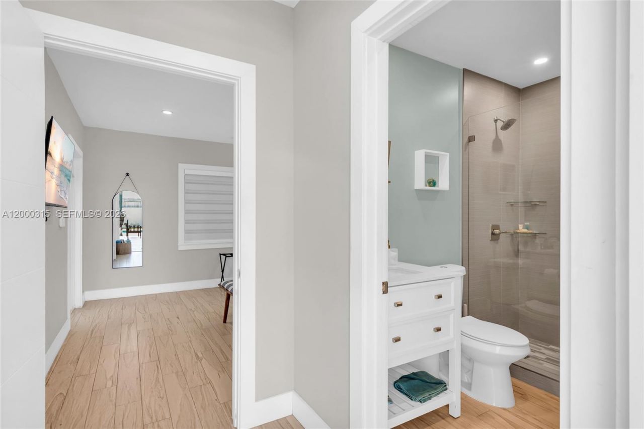 949 Plantation Road , Key Largo, FL 33037 Photo