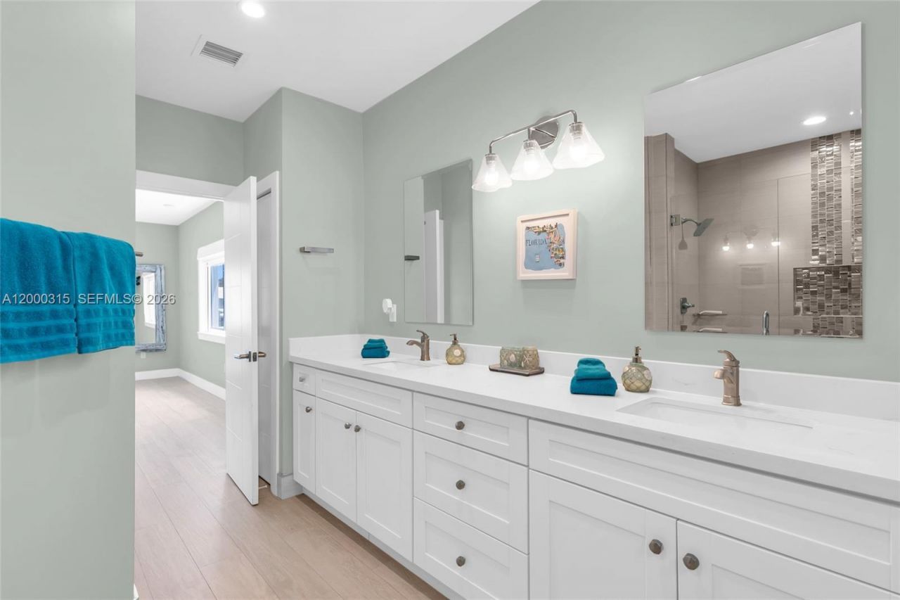 949 Plantation Road , Key Largo, FL 33037 Photo