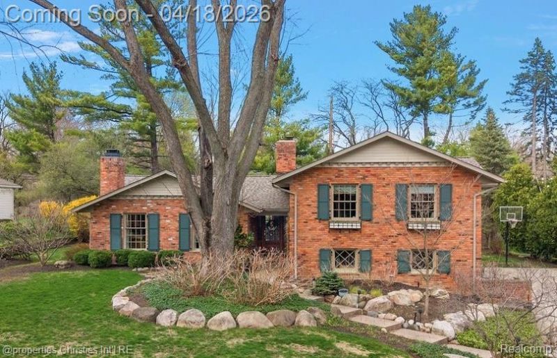 3648 Halla Lane, Bloomfield Hills, MI 48301 Main Photo