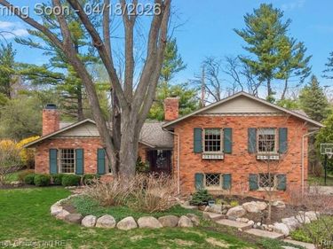 3648 Halla Lane, Bloomfield Hills, MI 48301