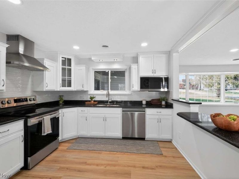 5550 West Blvd NW, Canton, OH 44718 Photo 8