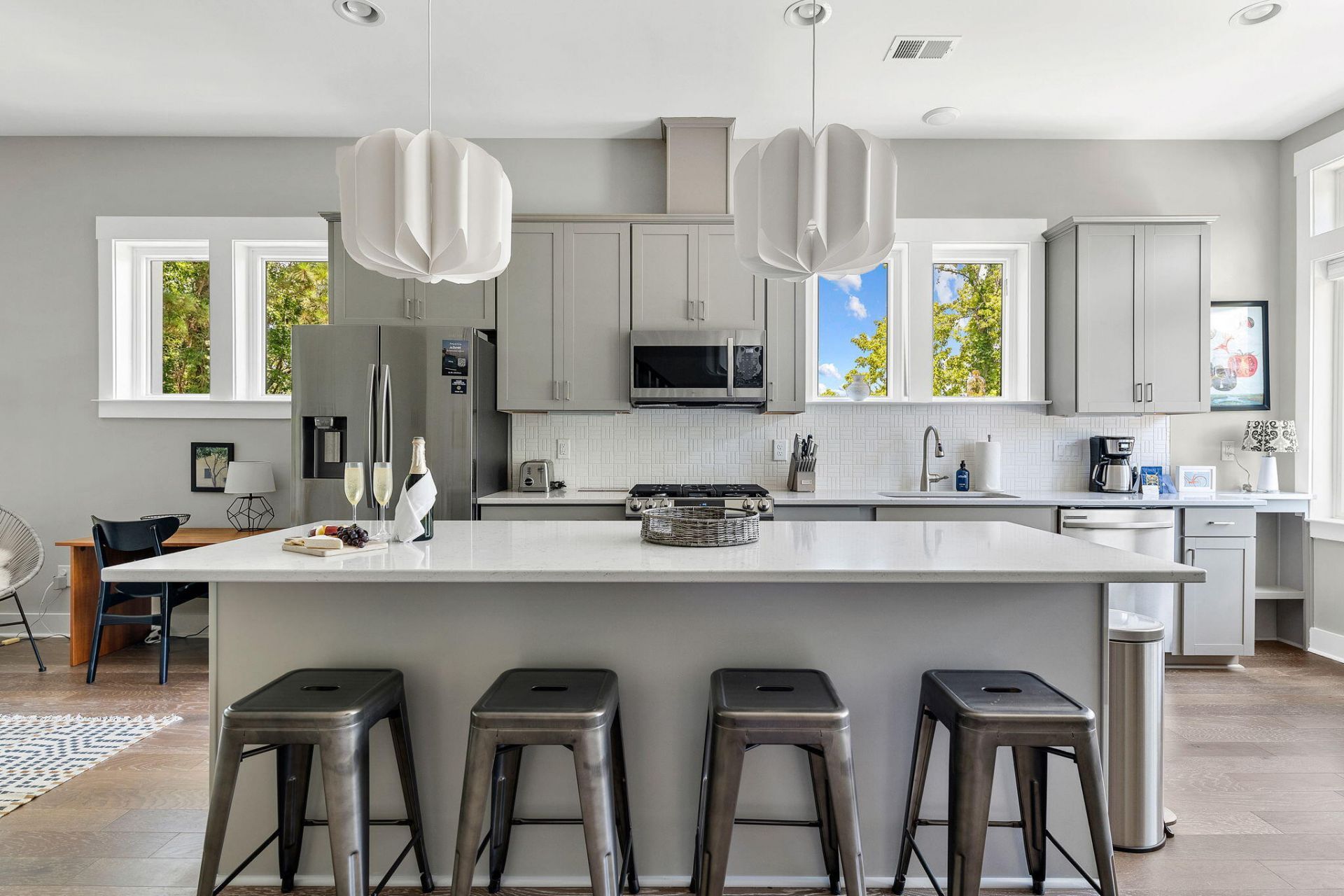 4069 S Rhett Avenue Photo 10