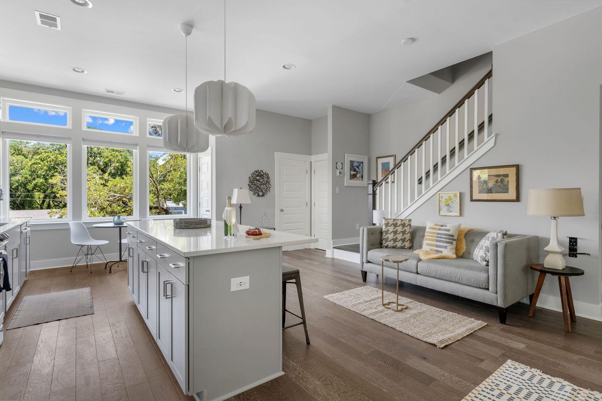 4069 S Rhett Avenue Photo 8