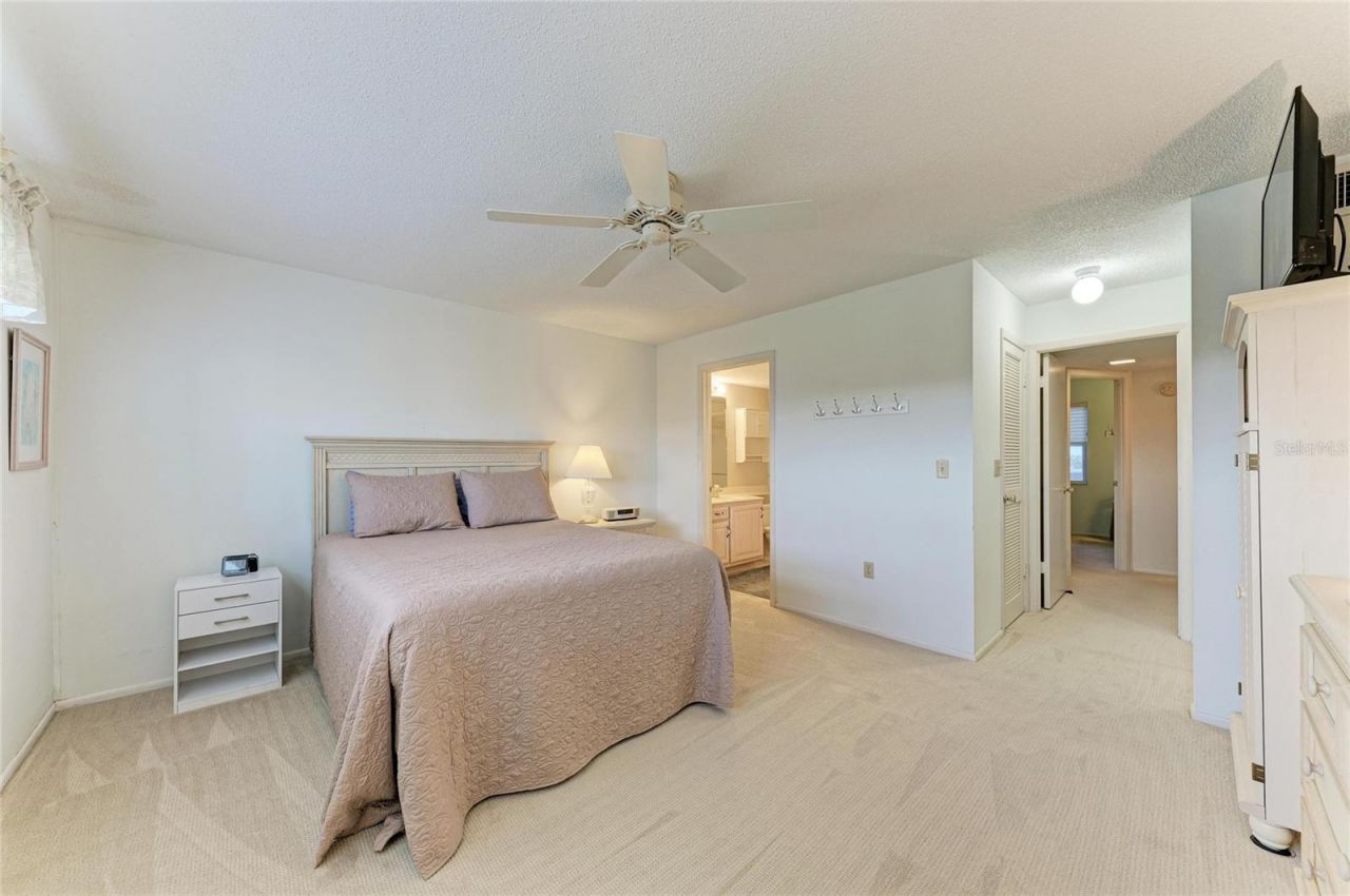 3680 Ironwood Cir, Unit 601L, Bradenton, FL 34209 Photo